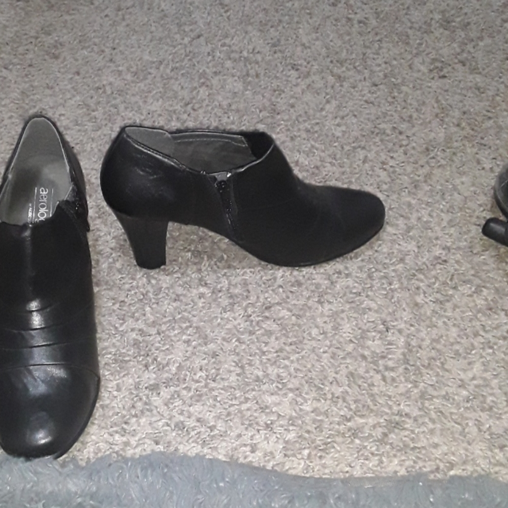 Dress shoes
